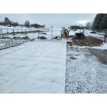 Geowłóknina HOMOLOGOWANA PP Polipropylenowa 9kN/m2. Szerokość 5,25 m x 55mb.